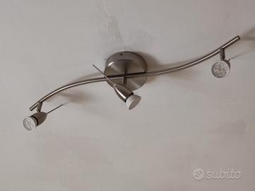 Lampadario con faretti orientabili
