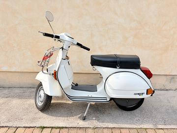 Vespa 125 arcobaleno