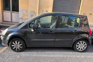 Renault Modus 1.2 modello Saint Tropez