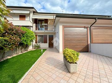 VILLA A SCHIERA A GOITO