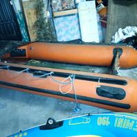 barca gommone con motore 