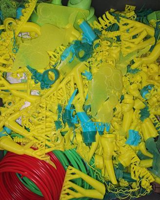 Scarti frammenti pla stampa 3d 3€/kg o proposta