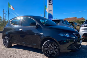 Lancia Ypsilon 1.0 FireFly 5 porte S&S Hybrid 70cv
