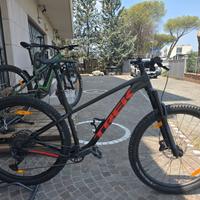 TREK ROSCOE 8 tg.L 2022