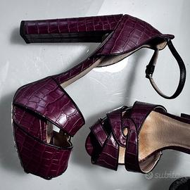 Scarpa color Borgogna