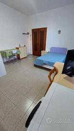 Magliana monolocale ben collegato