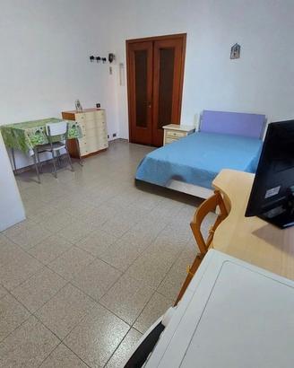 Magliana monolocale ben collegato