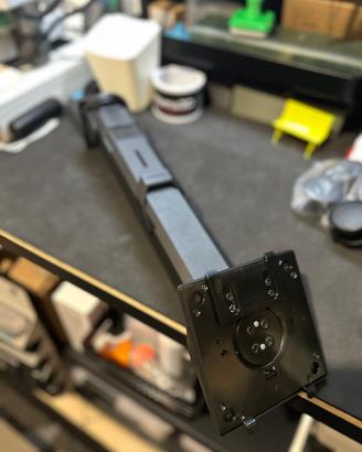 Stand da Scrivania per Monitor  Gigabyte M28U Arm