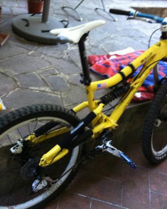 MTB- SANTACRUZ BULLIT