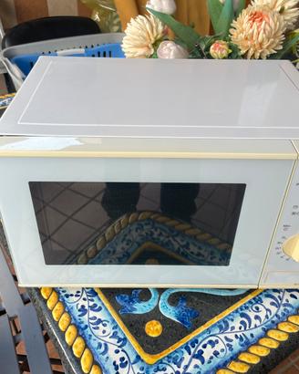 Forno microonde Panasonic nnk101wn