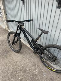 Bicicletta downhill canyon sender AL 27,5