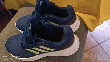 scarpe da running Adidas 