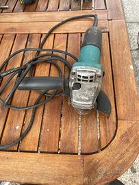 Smerigliatrice angolare / Frullino Makita 115mm