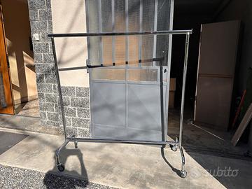 Appendiabiti  da negozio