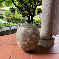 Vaso grande decorato in terracotta