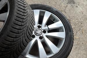 4 Cerchi da 17 golf 6 completi di gomme 225 45 17
