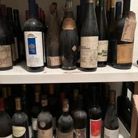 Lotto di bottiglie di vino antiche