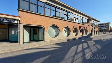 UFFICIO A DESENZANO DEL GARDA