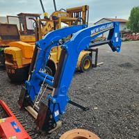 caricatore frontale NEW HOLLAND 