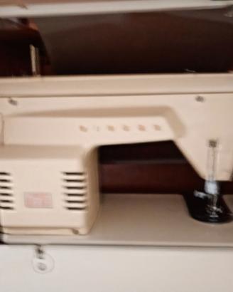 Macchina da cucire Singer 367 con mobile