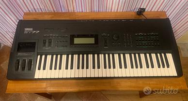 Yamaha SY77 tastiera workstation
