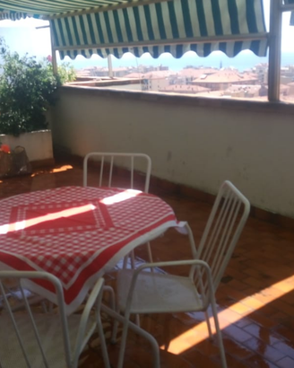 Alloggio con grande terrazza Ventimiglia