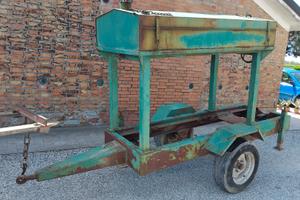 Carrello per motopompa