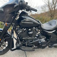 Harley Davidson Street Glide 114