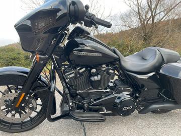 Harley Davidson Street Glide 114