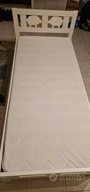 Letto IKEA per bimbo/a compreso di materasso