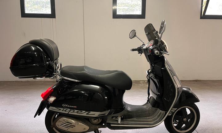 Vespa gts 250