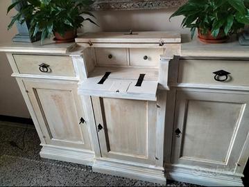 credenza e angoliera arte povera 