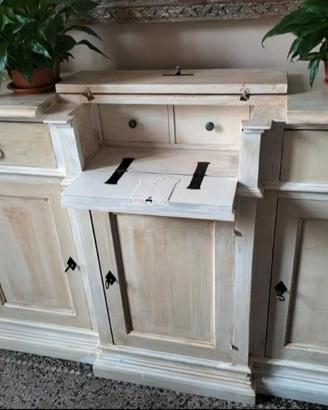 credenza e angoliera arte povera 