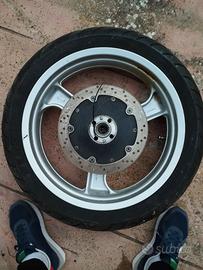 2 set completi di ruote per BMW r850r