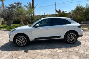 Porsche macan S 3000