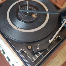 Giradischi e radio vintage collezionismo