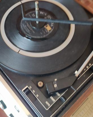 Giradischi e radio vintage collezionismo