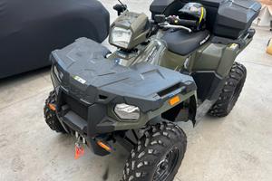 Quad 4wd polaris 570