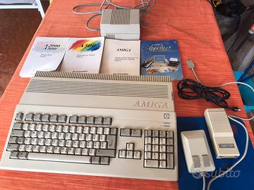 COMMODORE  AMIGA 500