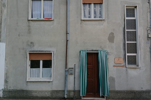 Casa con laboratorio annesso