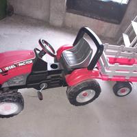 trattore a pedali per bambini