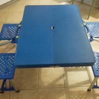 Tavolo pic-nic con sedie integrate pieghevole