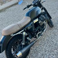 Moto Guzzi v7 stone