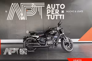 Benelli Leoncino 400 Bobber Black