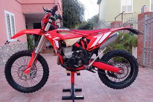 Moto enduro Beta 390RR 2024
