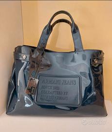 Borsa Armani Jeans vernice blu navy 