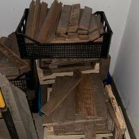 Listelli di legno massello per parquet