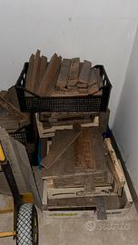 Listelli di legno massello per parquet