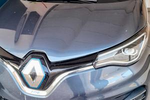 Auto Renault Zoe elettrica