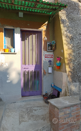 Magazzino completo con angolo cottura e bagno